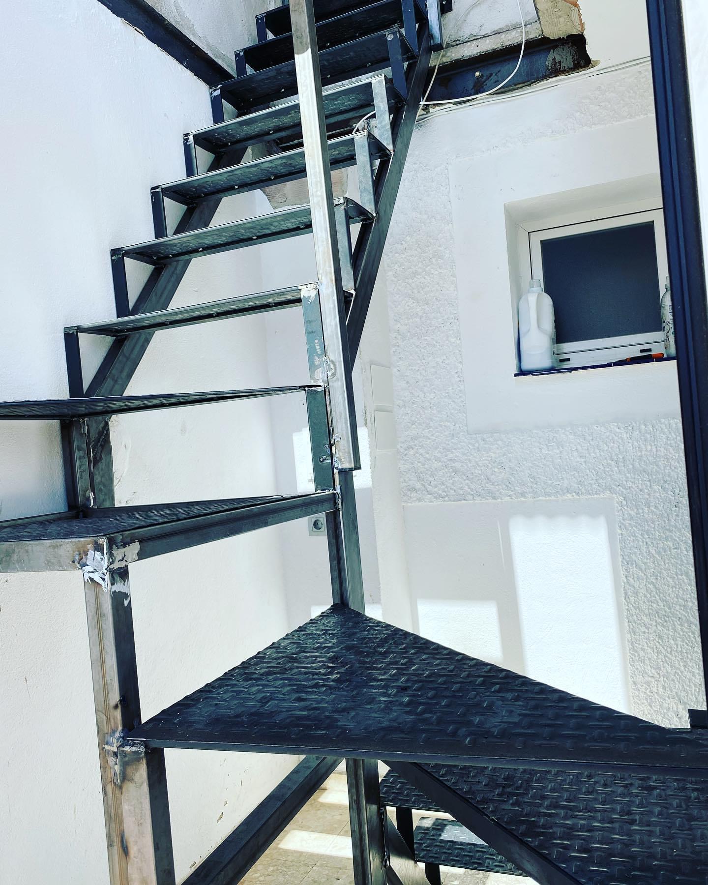 escalera de hierro en malaga
