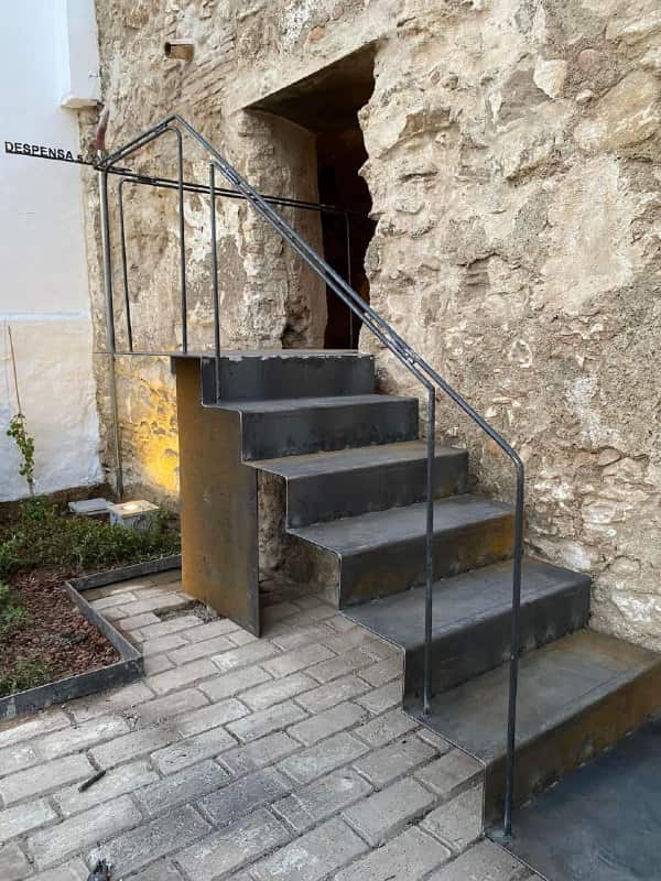 escalera de hierro